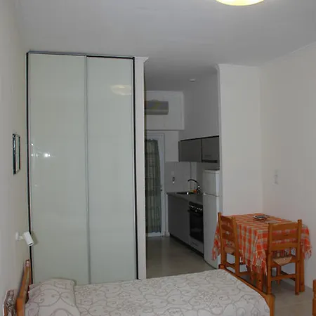 Alexandra Makris Gialos Studios